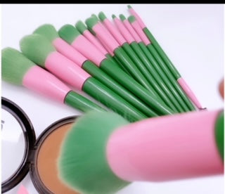 Pink & Green Makeup Brushes